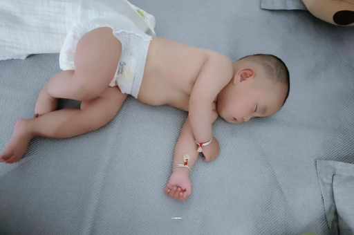 丽水宝宝积食发烧怎么处理